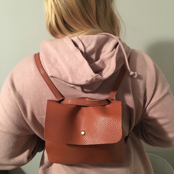 ✨ FREE with purchase of $50+ ✨ - Picture 7 of 8